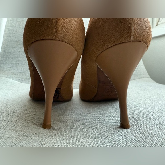 Donald J. Pliner BraveSP Tan Brown Calf Hair Heels Pumps Womens Size 6.5 - Picture 8 of 15